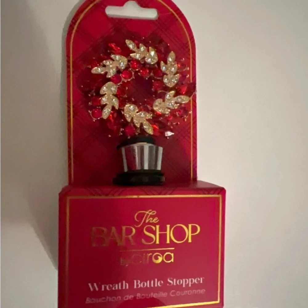 The Bar Shop Ciroa Christmas Wreath Rhinestone Bottle Stopper Clear Gold Red